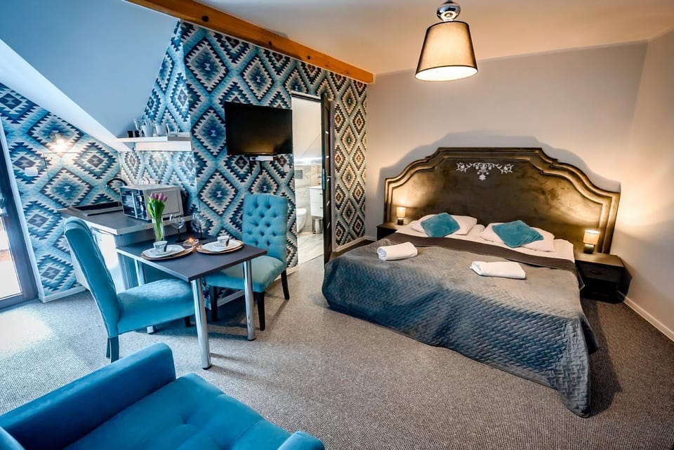 TV and multimedia, Photo of the whole room, Bedroom, towels