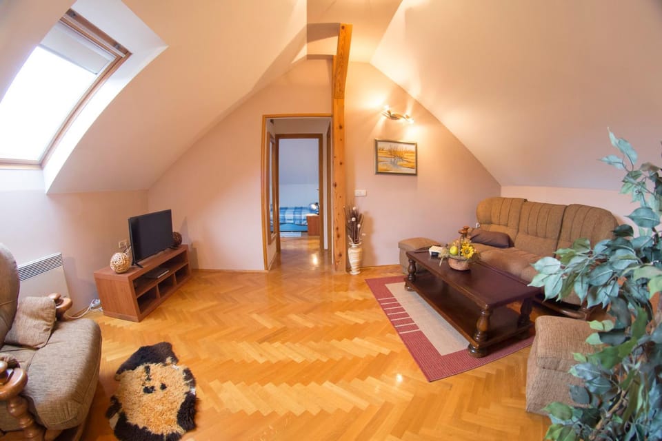 Apartment Oreskovic Apartment in Lika-Senj County