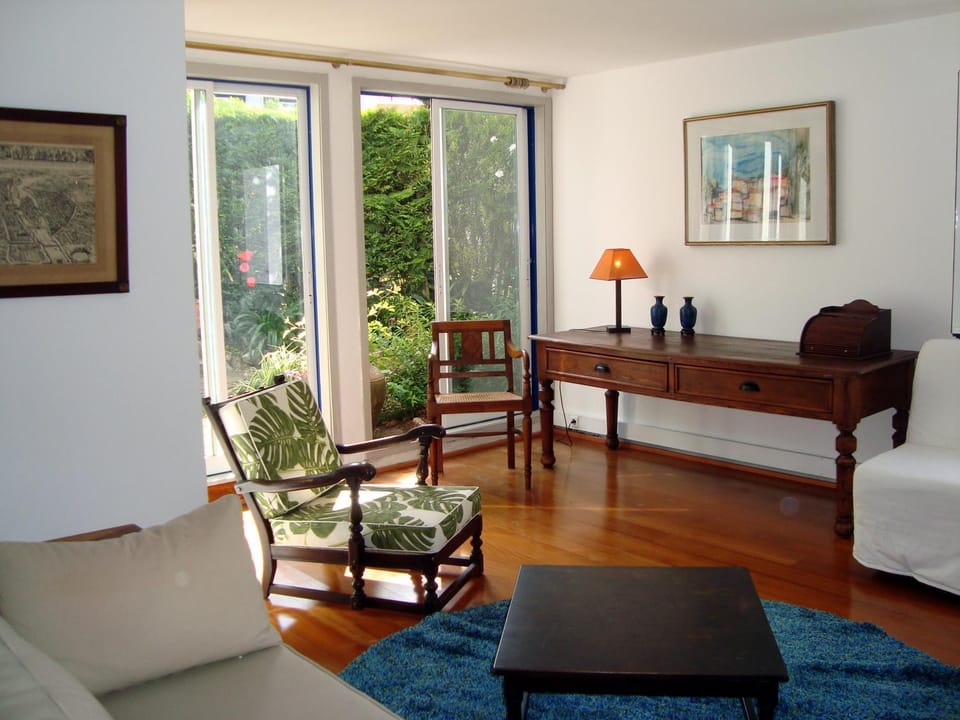 Spring, Living room, Seating area, Garden view