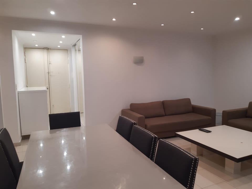 Bridgestreet Champs-Elysées Apartment in Paris