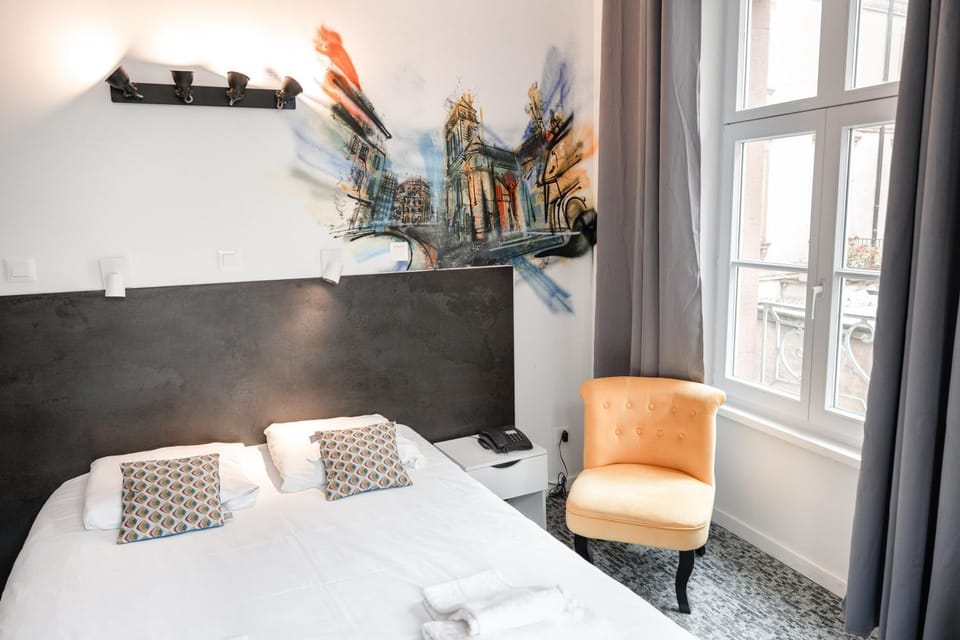 Bed, Decorative detail, Bedroom