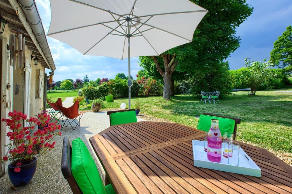 Patio, Dining area