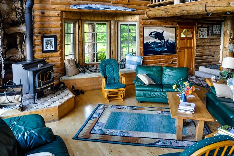 Log Home on Lopez-Spencer Spit House in Lopez Island