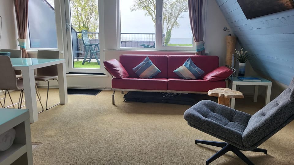 View (from property/room), Living room, Seating area