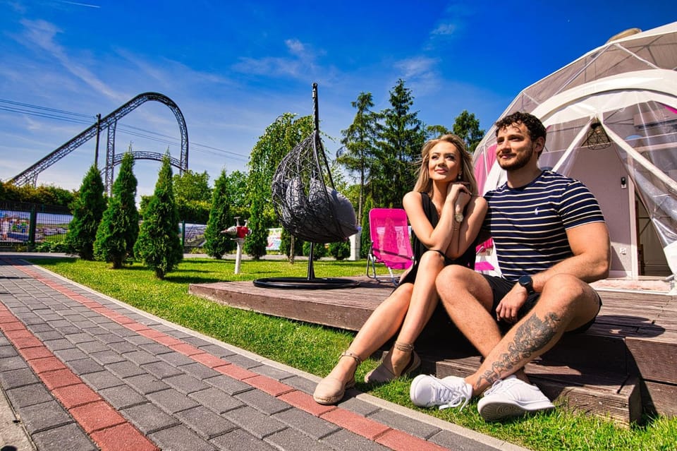 Property building, Day, People, Natural landscape, Garden, Garden, Guests, Garden view, group of guests