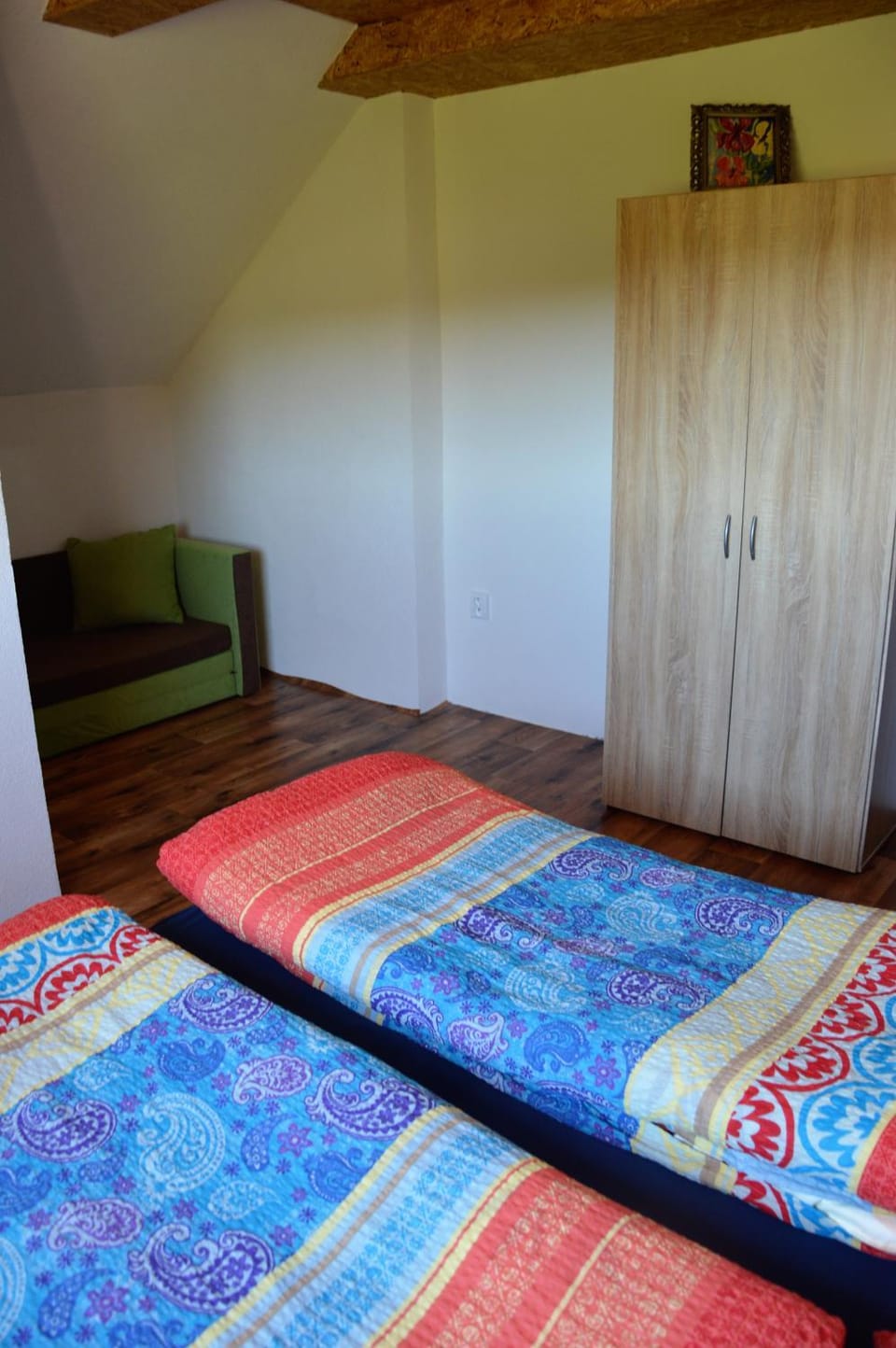 Photo of the whole room