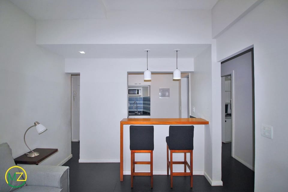 Modern 2 bdrms for 6 people 50m from the beach Apartment in Rio de Janeiro