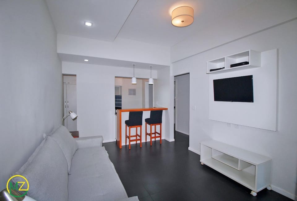 Modern 2 bdrms for 6 people 50m from the beach Apartment in Rio de Janeiro