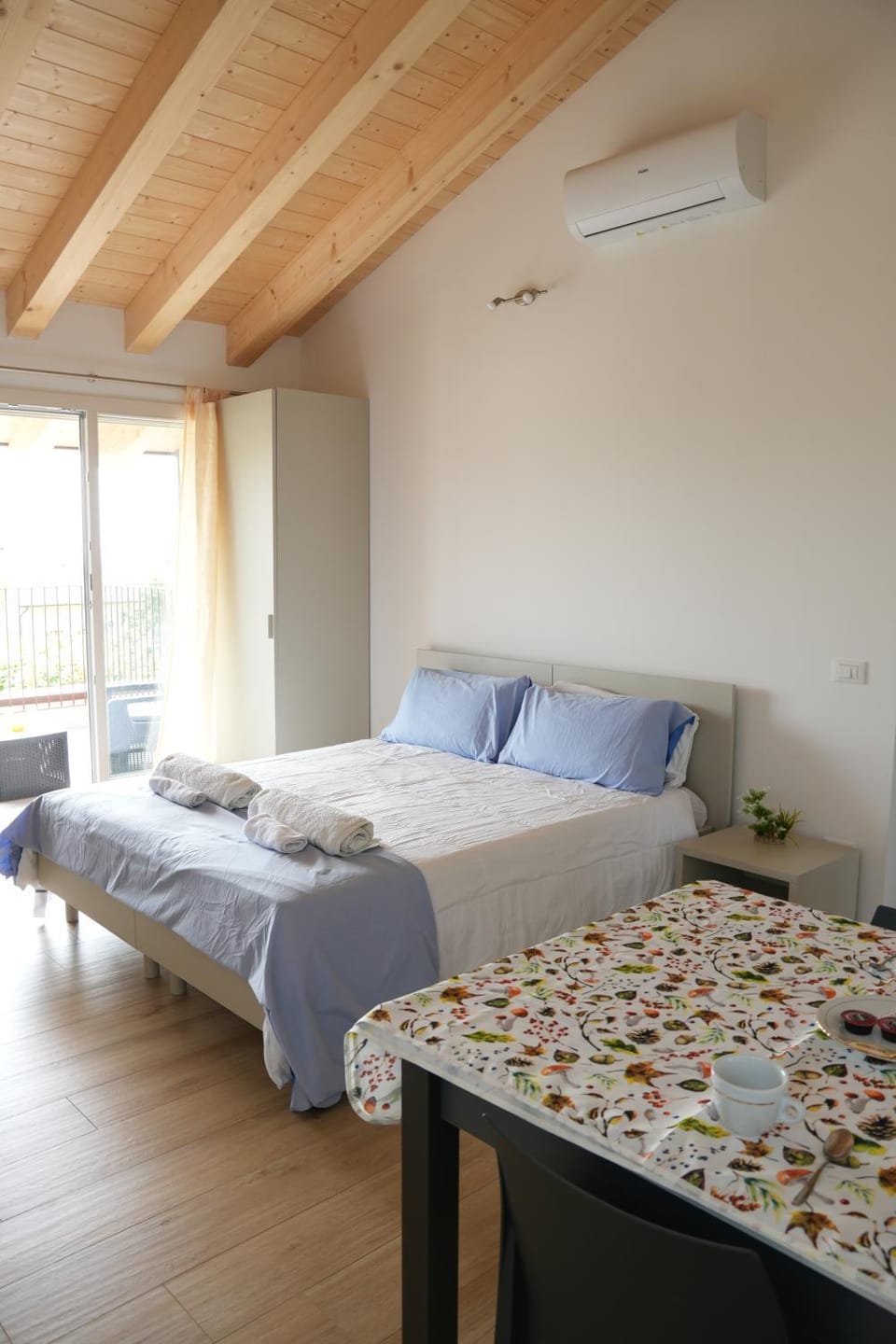 Bed, Balcony/Terrace, Bedroom, Garden view, air conditioner