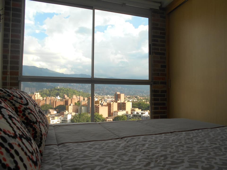 Bedroom, City view, Mountain view