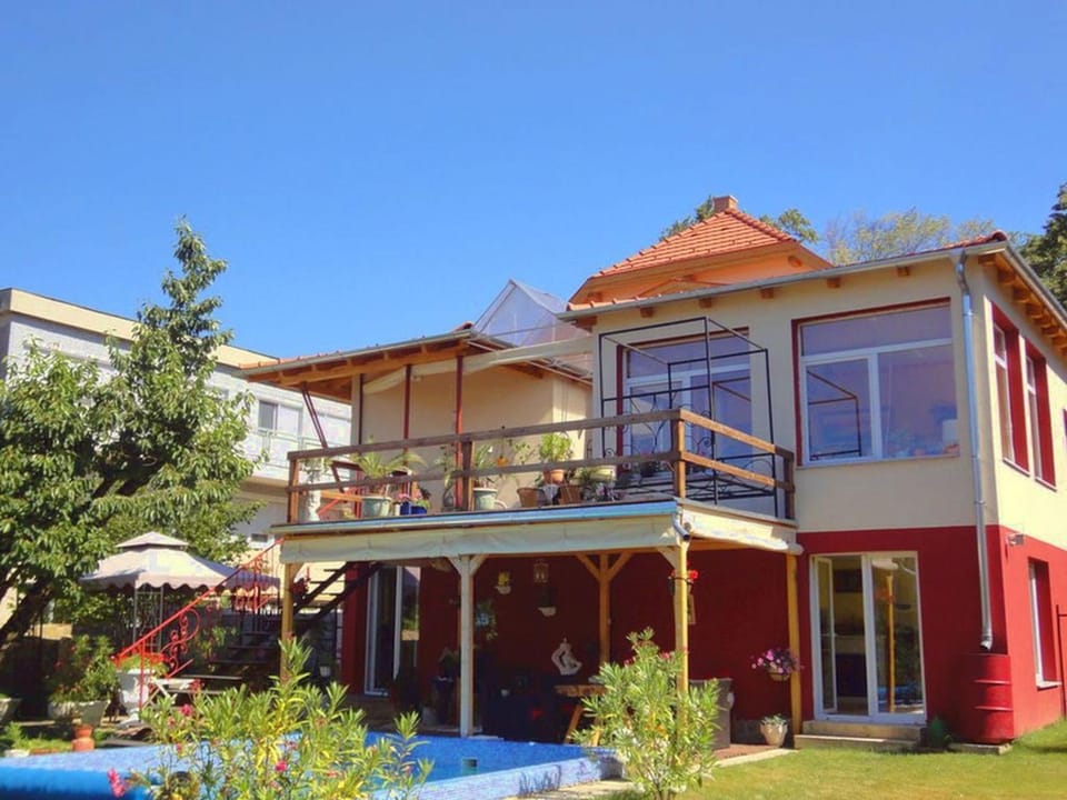 Facade/entrance, Garden, Swimming pool