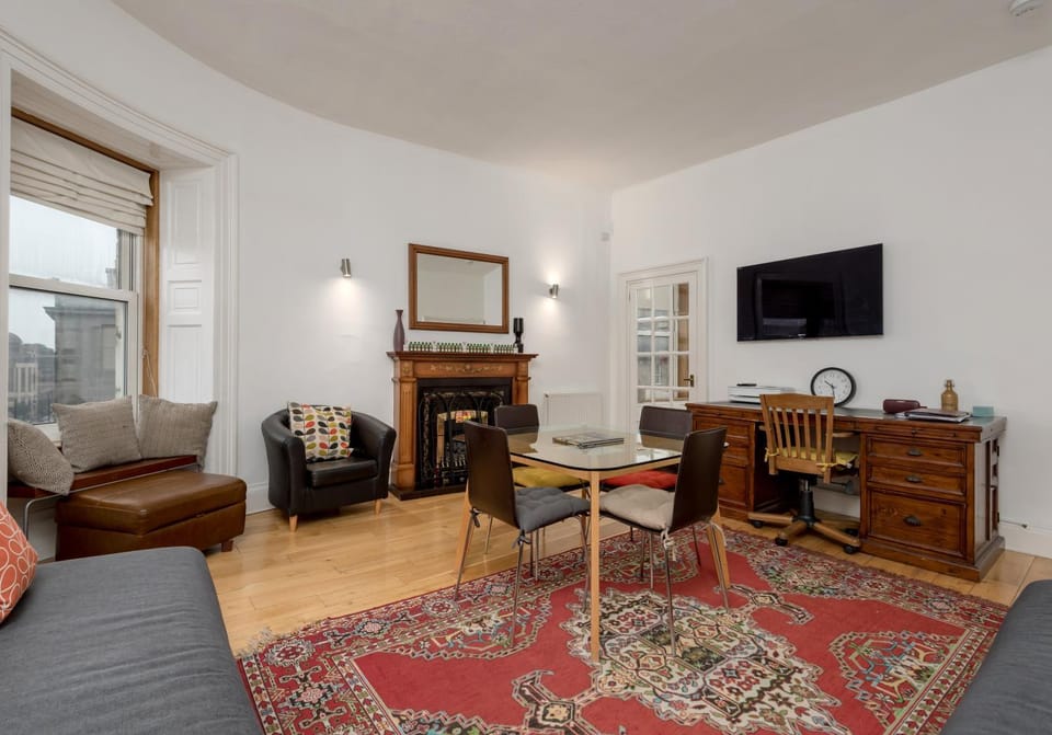 Living room, Seating area, City view