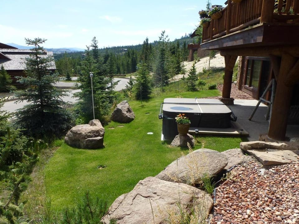Spanish Peaks - Settlement Cabin Cabin in Big Sky