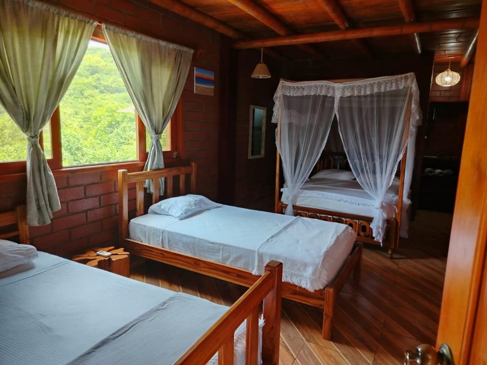Marybutch Bed and Breakfast in Santa Elena Province