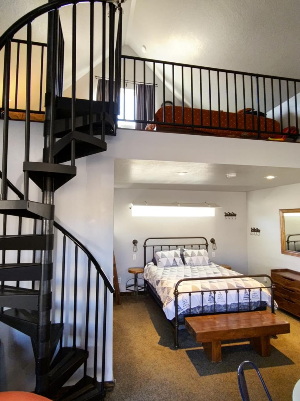 Bed, Photo of the whole room