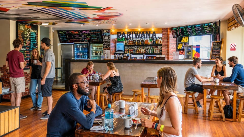 Restaurant/places to eat, People, Lounge or bar, Food and drinks, Breakfast, Alcoholic drinks