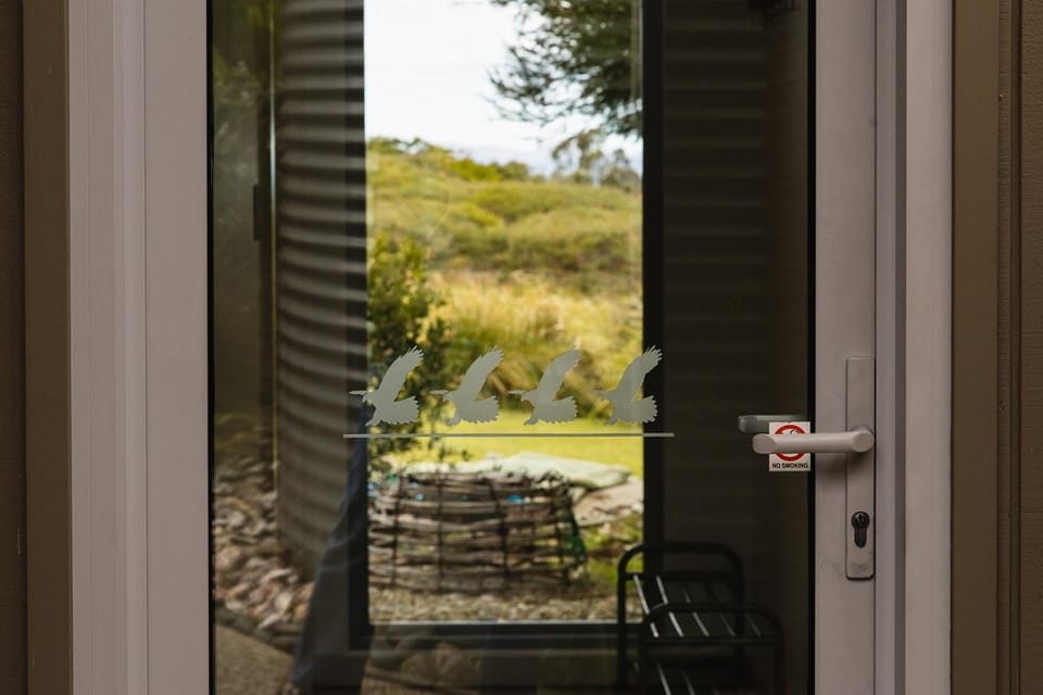 Eagle Peaks at Freycinet Apartment in Tasmania