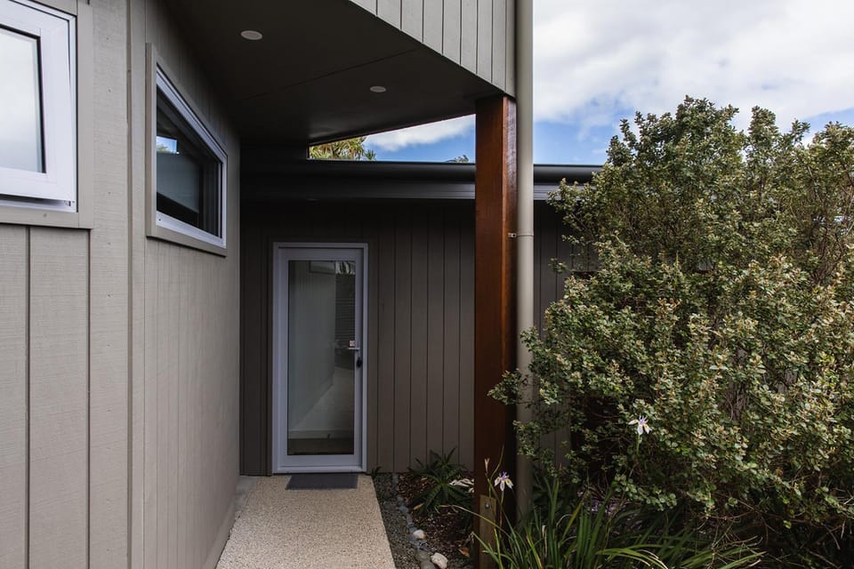Eagle Peaks at Freycinet Apartment in Tasmania