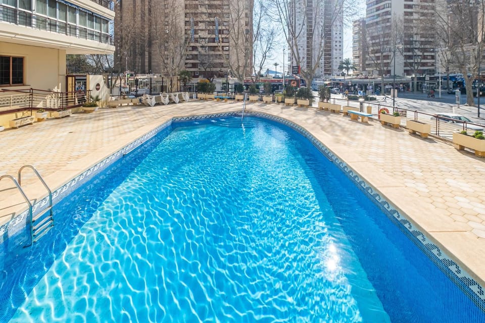 Property building, Day, Pool view, Swimming pool, Location
