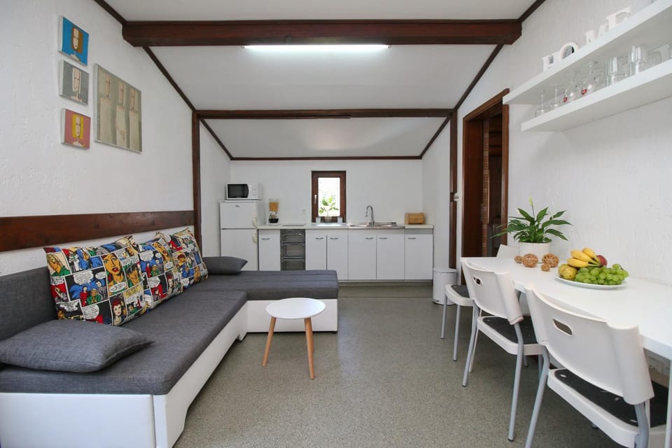 Kitchen or kitchenette, Living room, Decorative detail