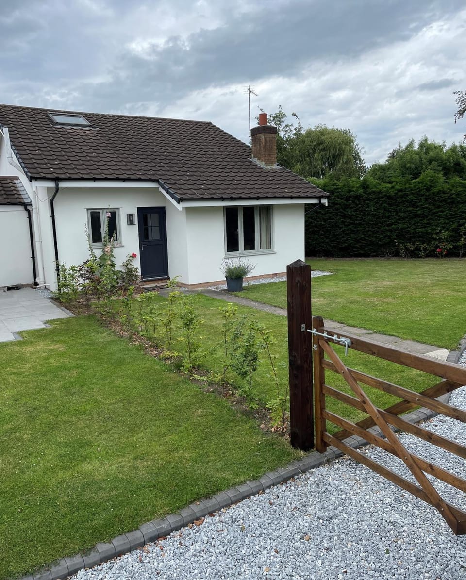 Facade/entrance, Garden view
