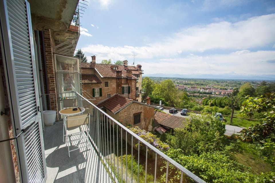 Balcony/Terrace, City view, Street view