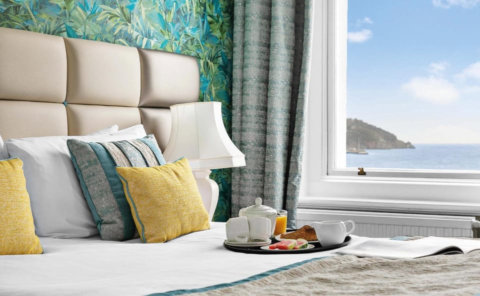 Bed, Bedroom, Sea view