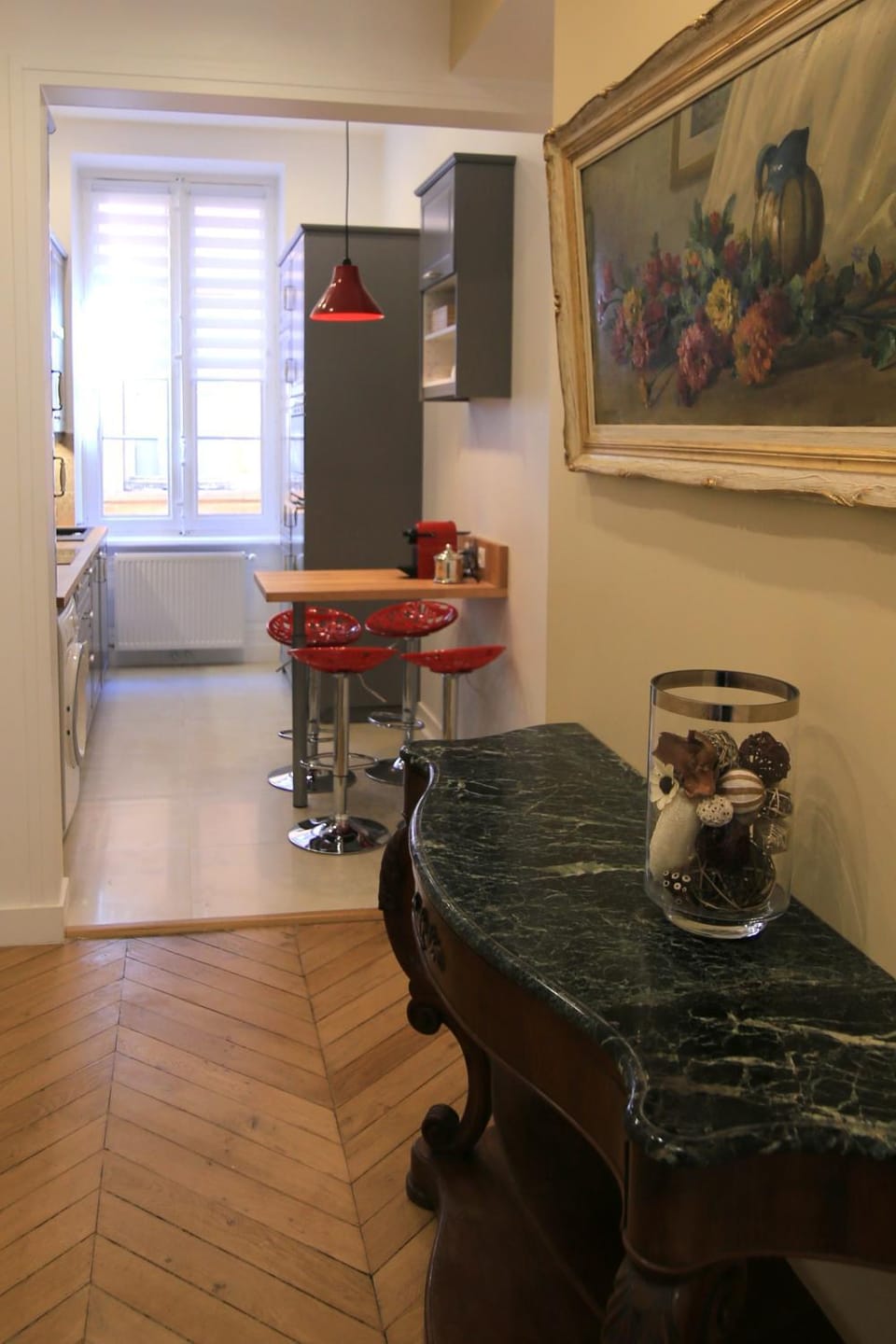 Lobby or reception, Photo of the whole room