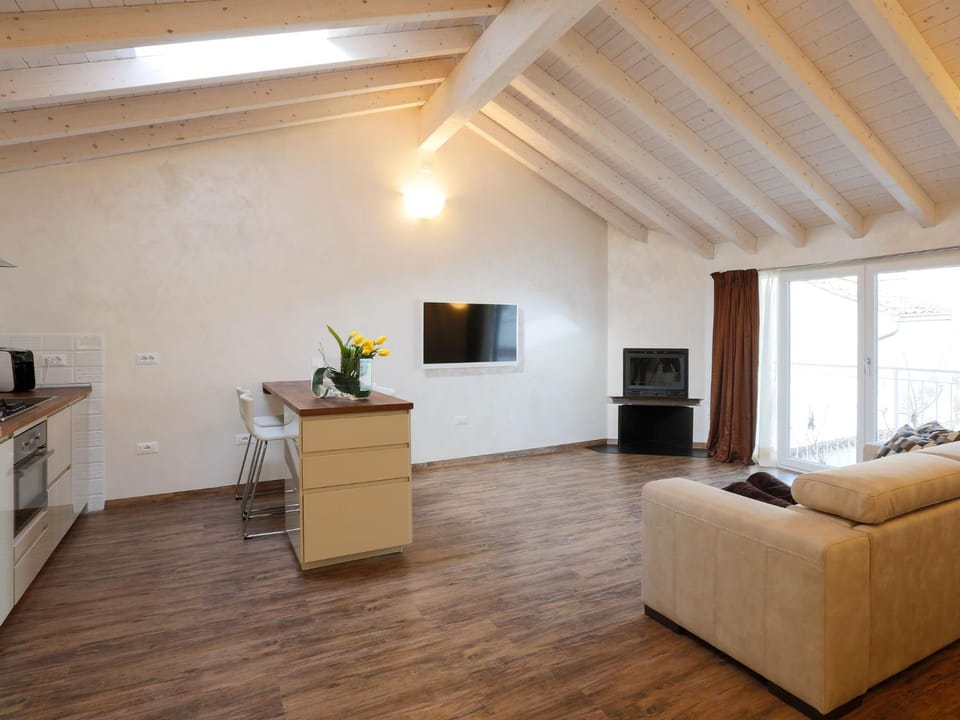 Kitchen or kitchenette, Living room, Seating area, Dining area