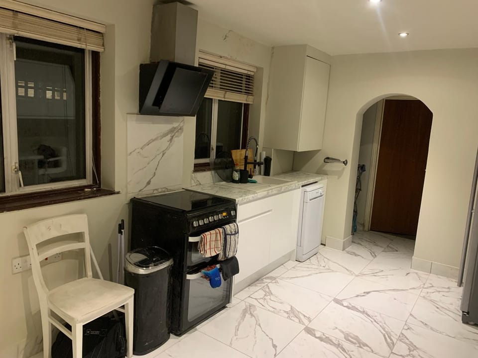 Kitchen or kitchenette, dishwasher, minibar, oven, stove, kitchen