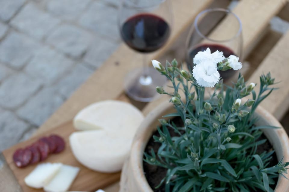 Food close-up, Swimming pool