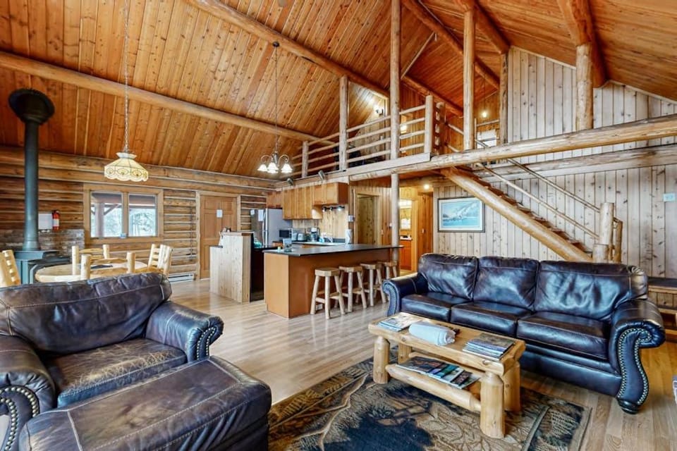 Blacktail Cabin Cabin in Flathead Lake