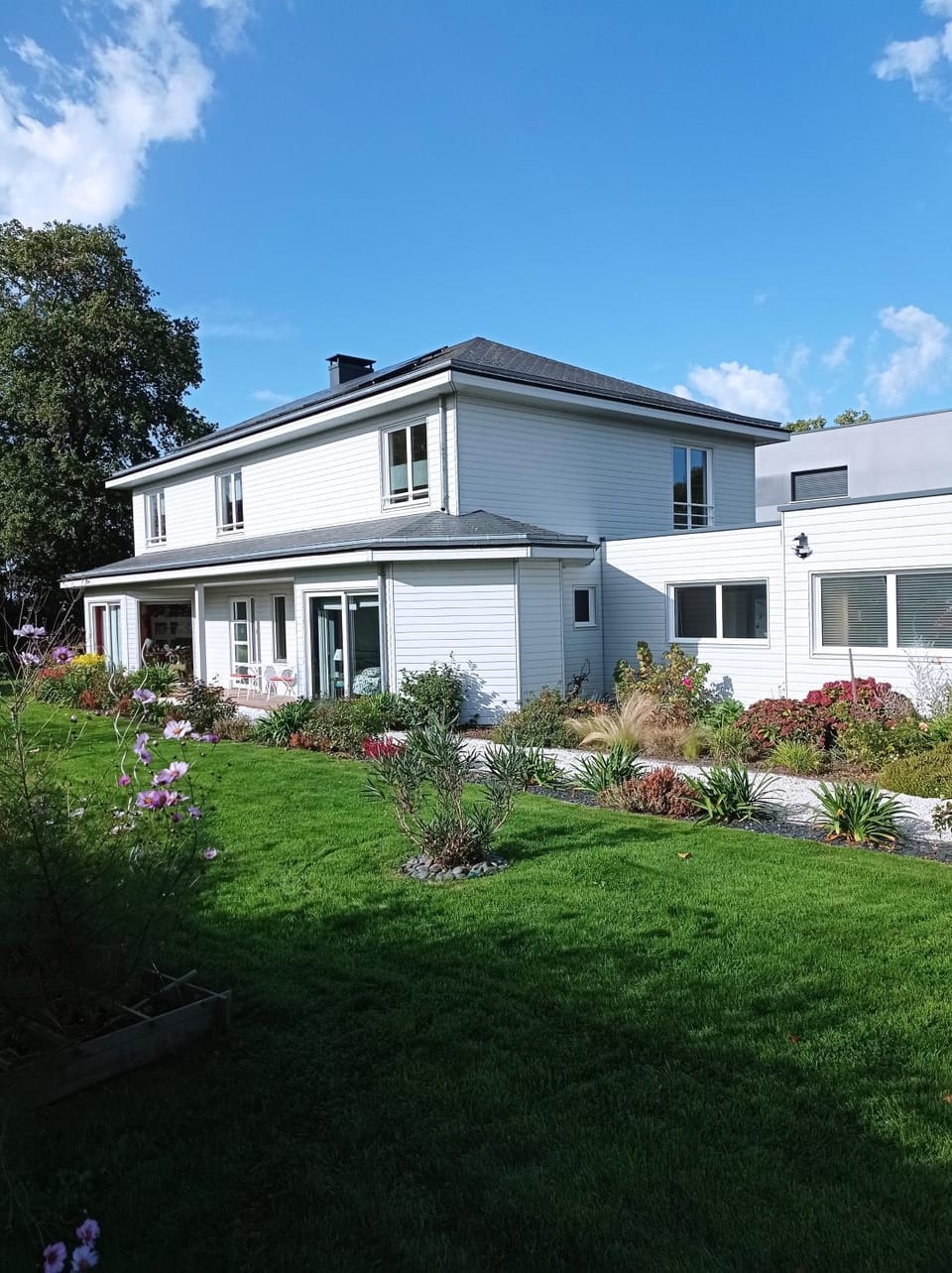 Property building, Garden