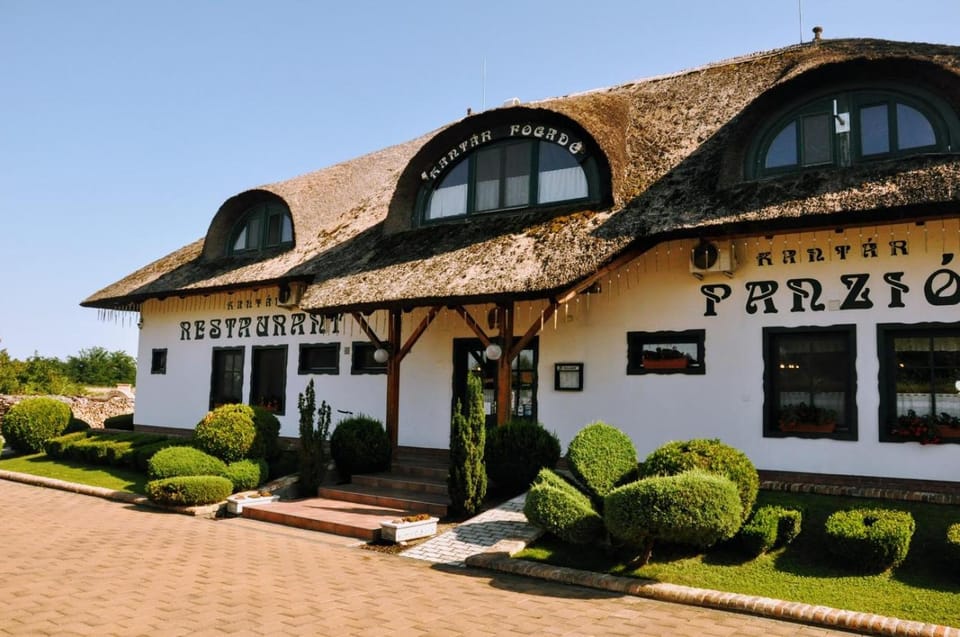 Kantár Fogadó és Étterem Bed and Breakfast in Hungary