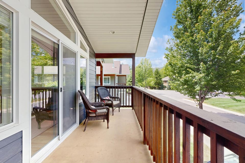 Fox Hollow Home House in Whitefish