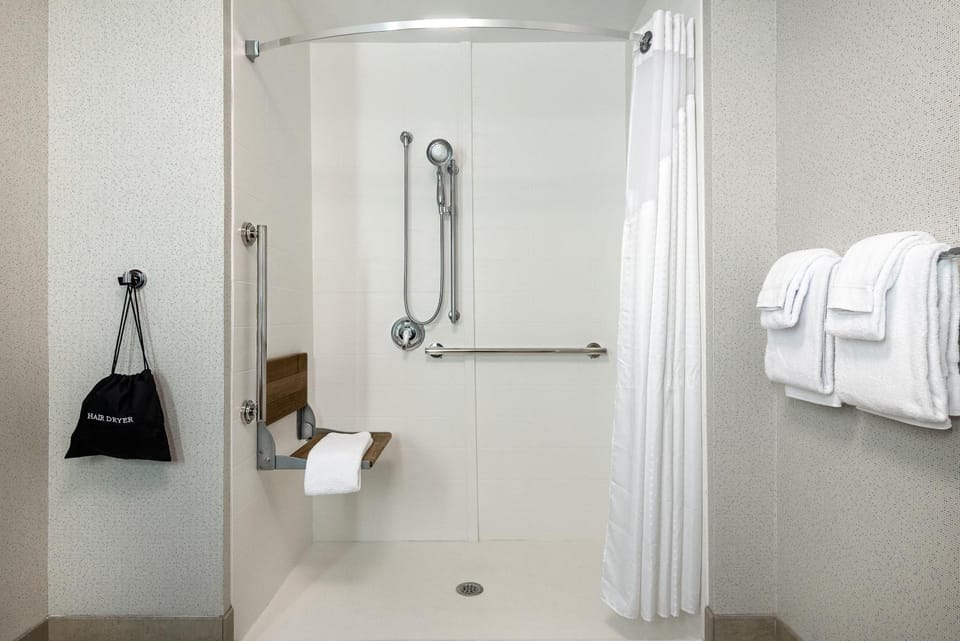 Holiday Inn Express Queensbury-Lake George Area by IHG Hotel in Queensbury
