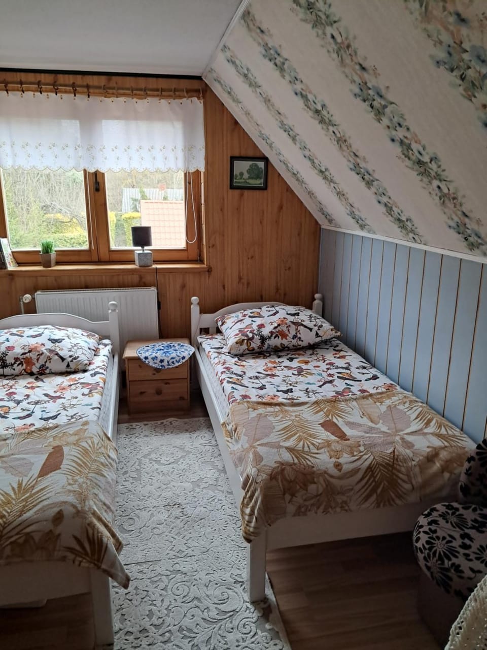 Bed, Photo of the whole room