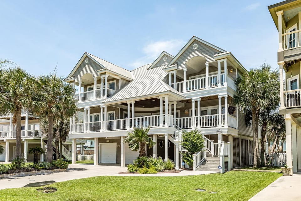 Leviathan House in Hitchcock