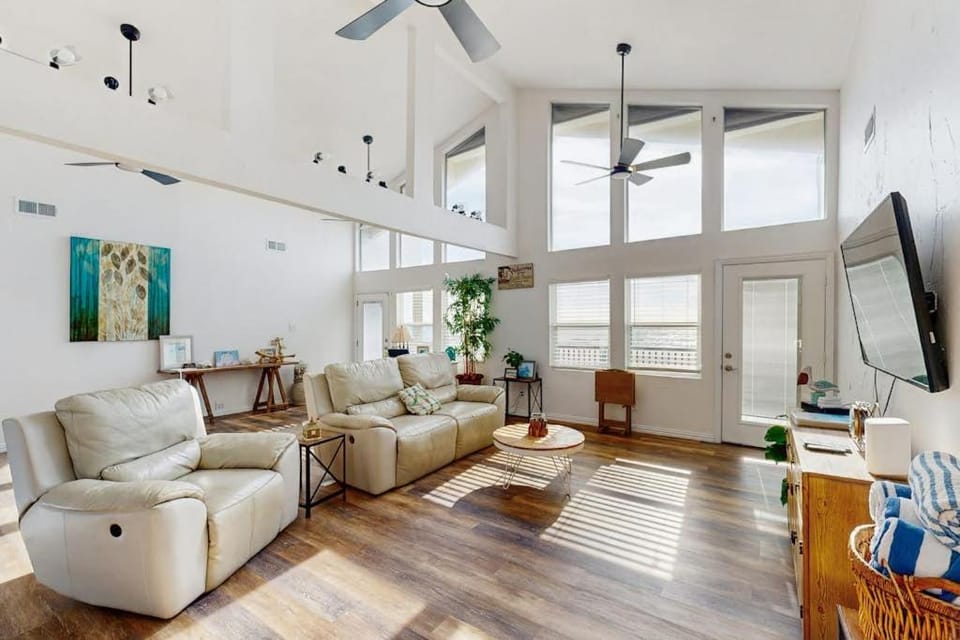 Happy in Margaritaville House in Galveston Island