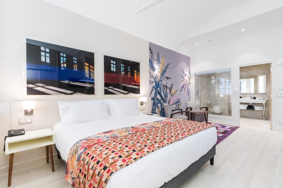 Bathroom, Seating area, Bedroom
