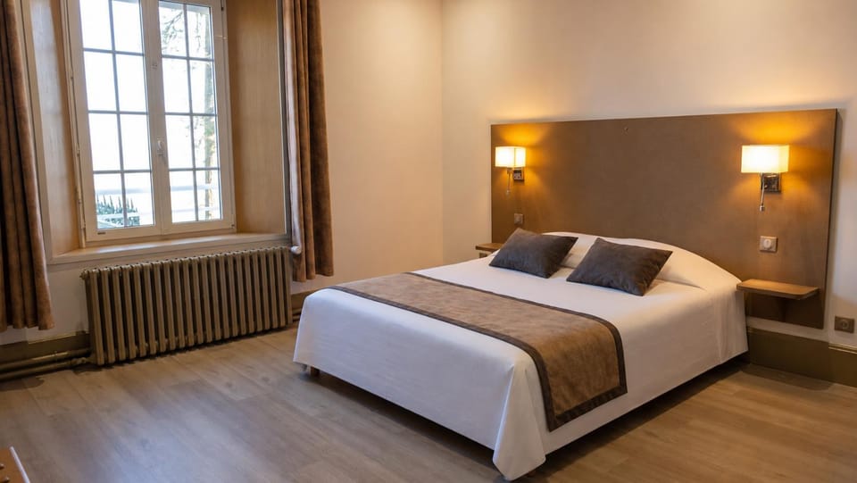 Logis - Hotel Restaurant La Sapinière - Proche Saint Omer Hotel in Hauts-de-France