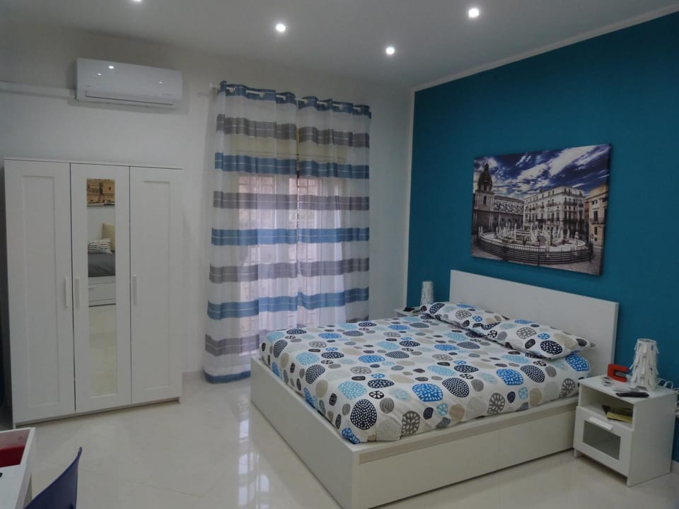 Spring, Bed, Day, Other, Photo of the whole room, Bedroom