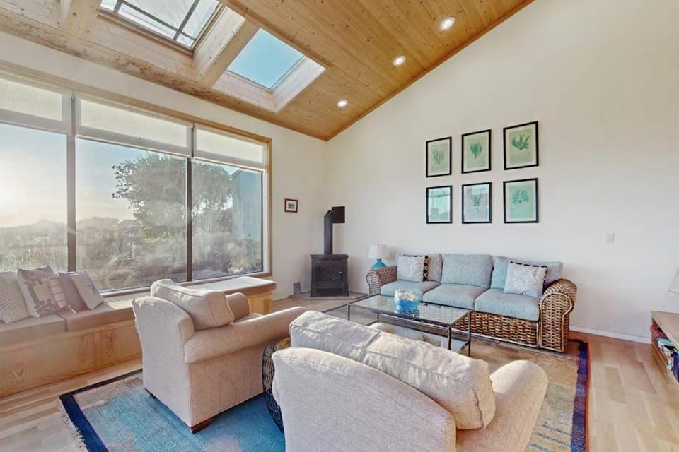 Del Mar Meadow House in Sonoma County