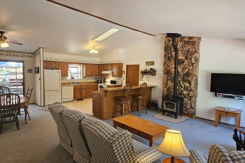 Forest Treasure (01/497) House in Groveland