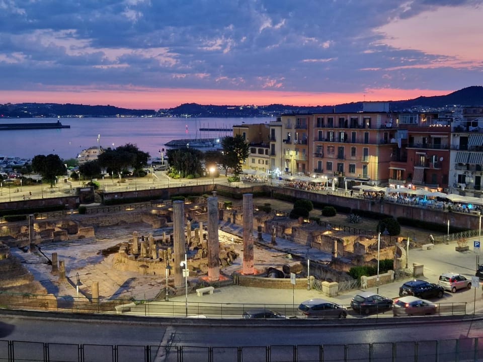 Nearby landmark, Neighbourhood