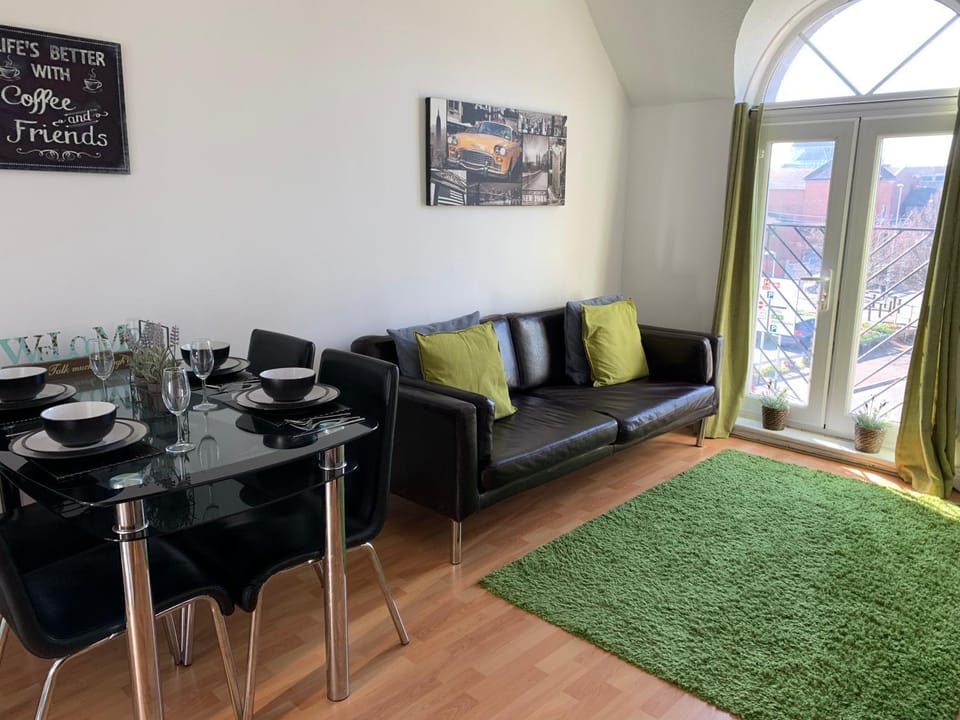 Living room, Dining area