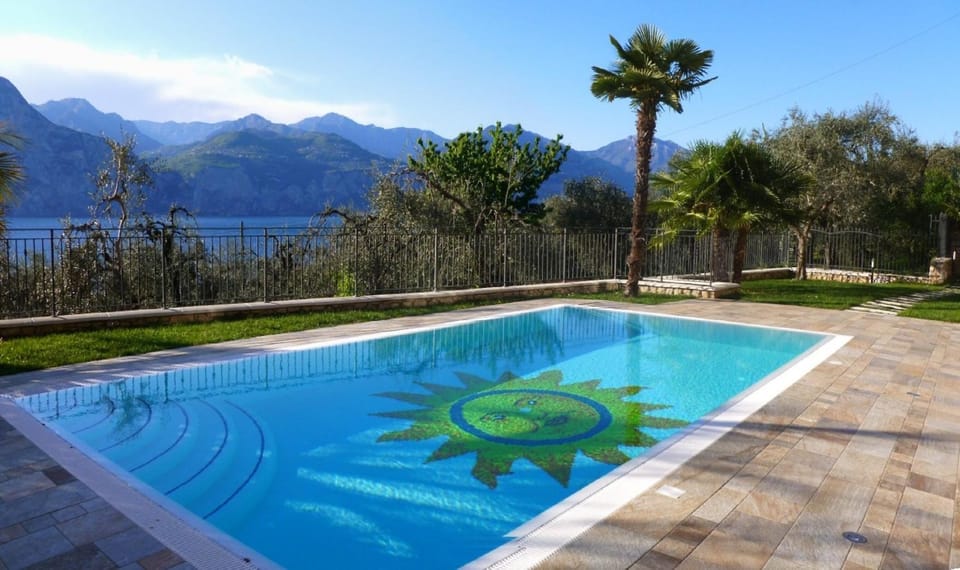 Garden, Swimming pool