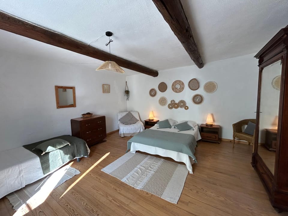 Le Degoutaud Bed and Breakfast in Malaucène