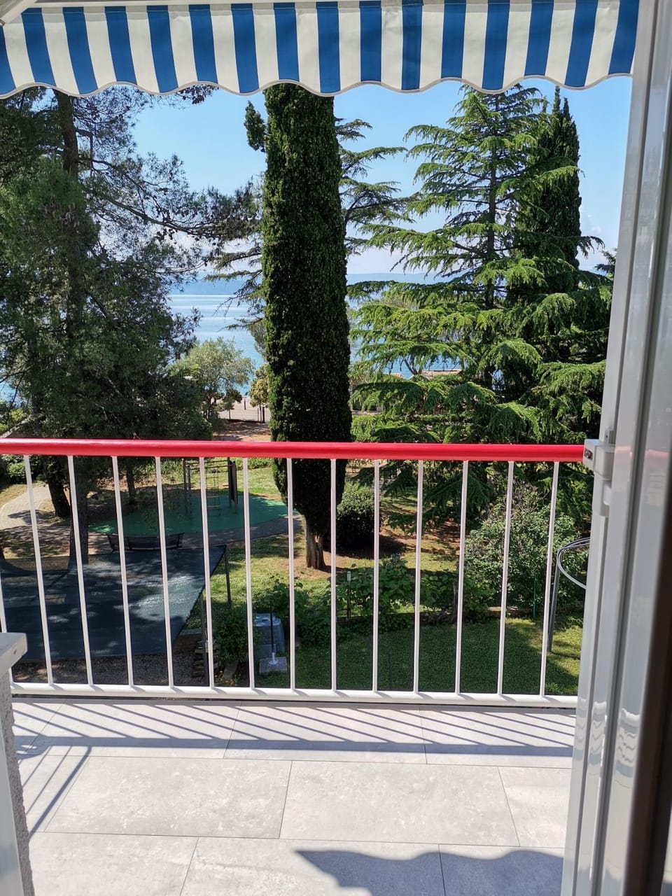 Day, Natural landscape, Garden, Balcony/Terrace, Sea view