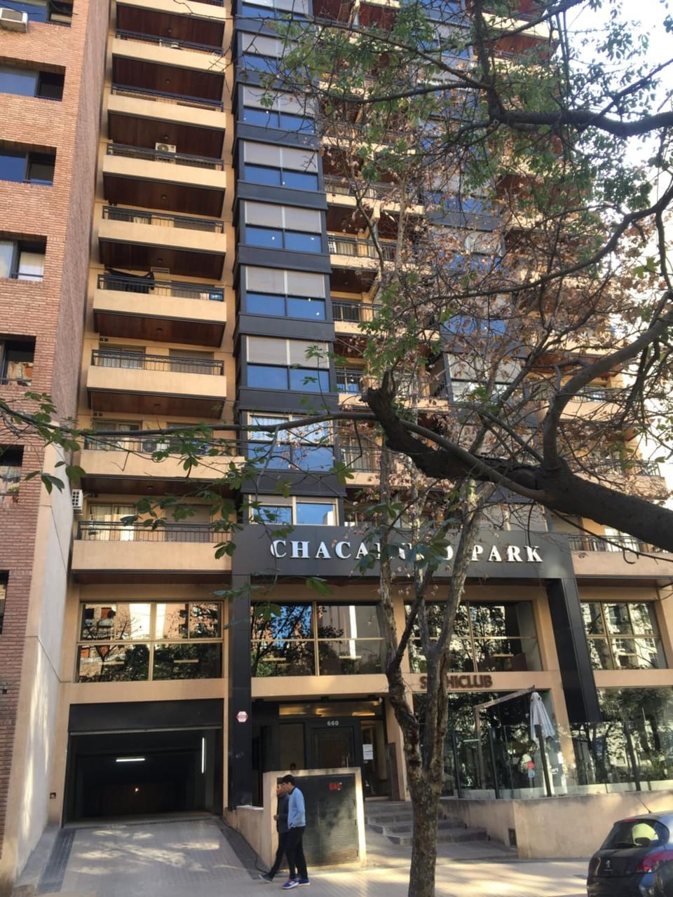 Facade/entrance
